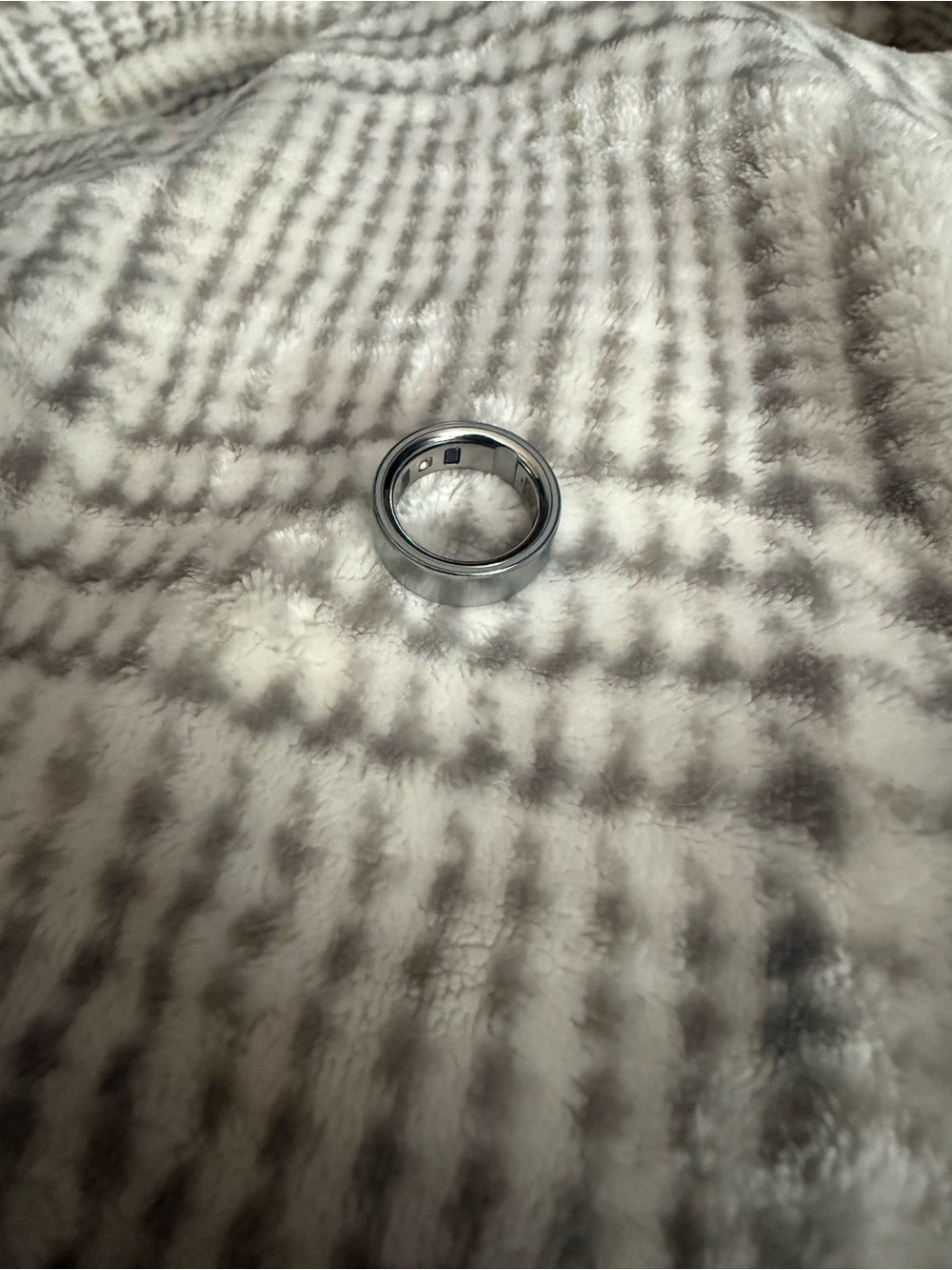 Oura Ring  Gen 4 – Excellent Condition.  Size 7 , Silver